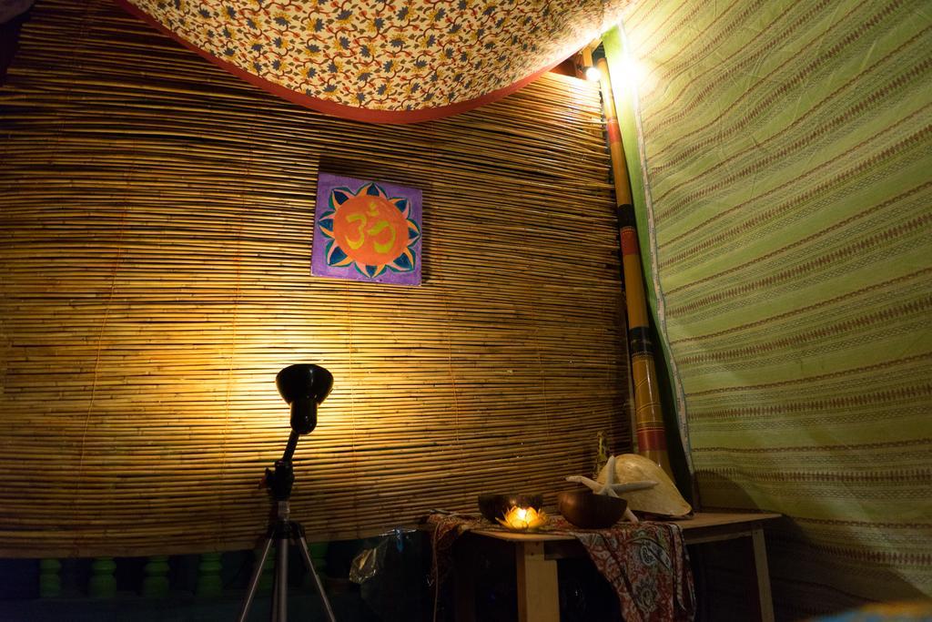 The Rabbit Hole Hotel Balabag  Luaran gambar