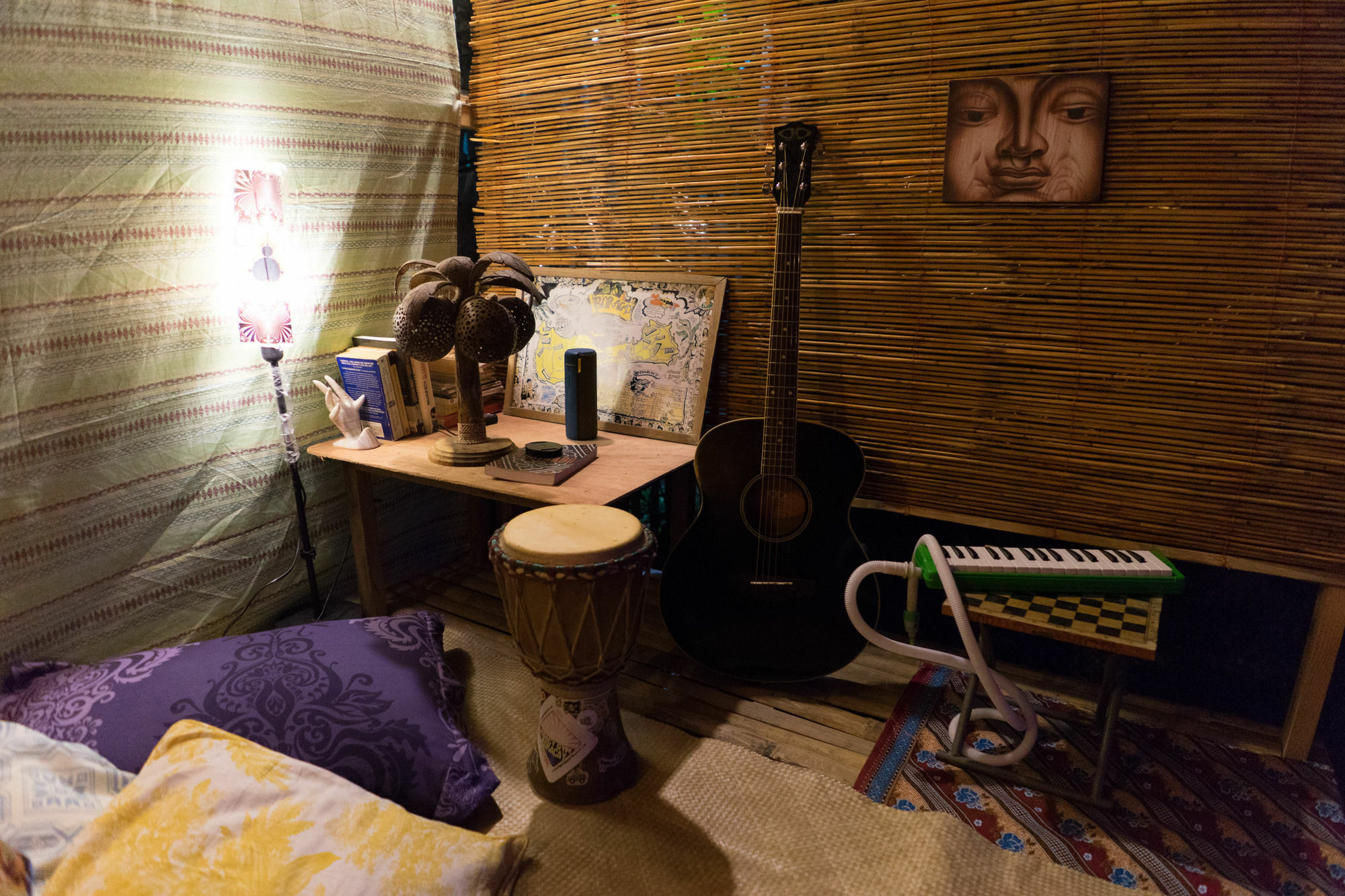 The Rabbit Hole Hotel Balabag  Luaran gambar