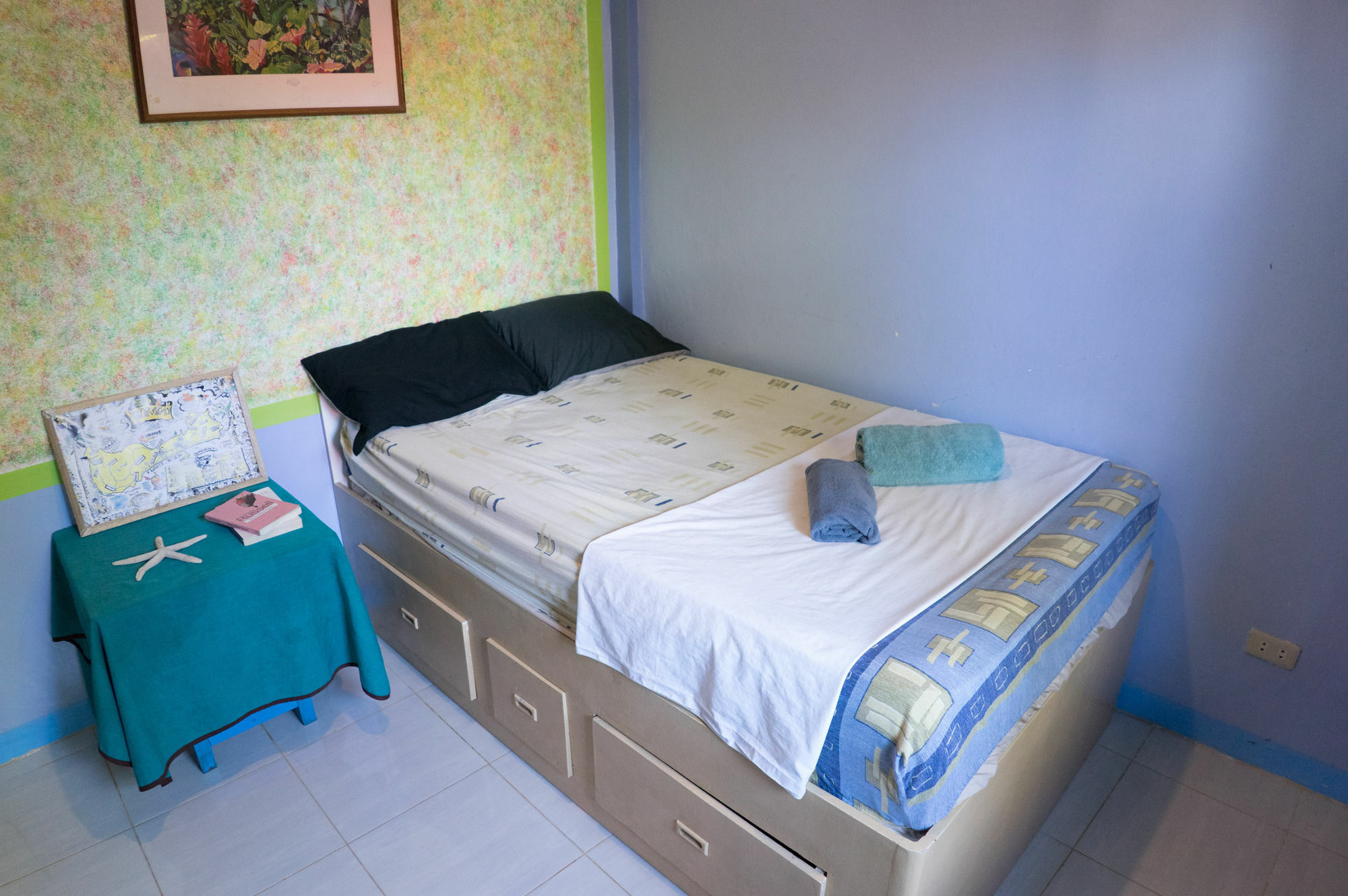 The Rabbit Hole Hotel Balabag  Luaran gambar